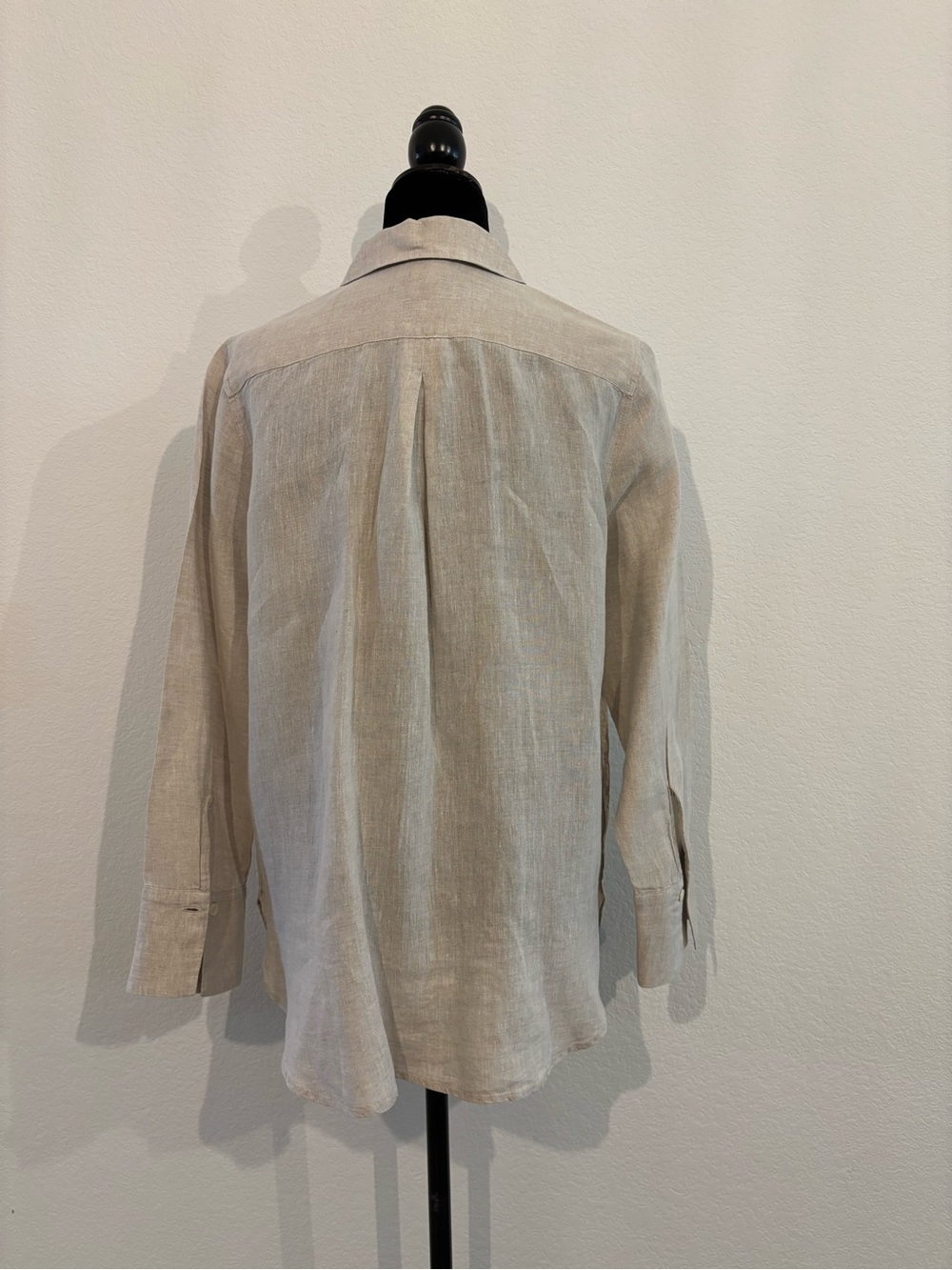 Talbot’s Light Beige Linen Button-Down Shirt - Picture 3 of 6